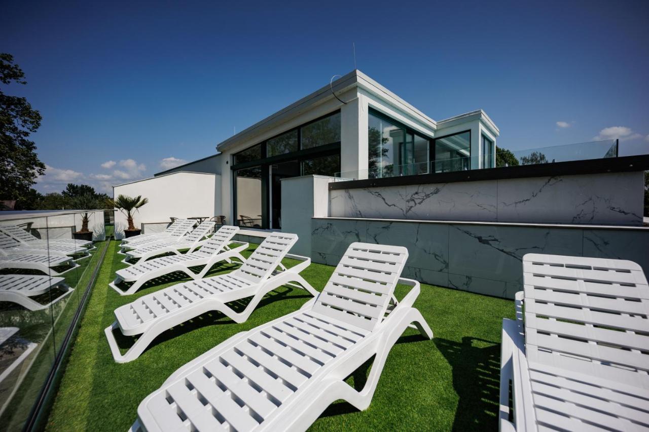 Villa Bauhaus Wellness Apartman Fsz. 1 Шиофок Экстерьер фото