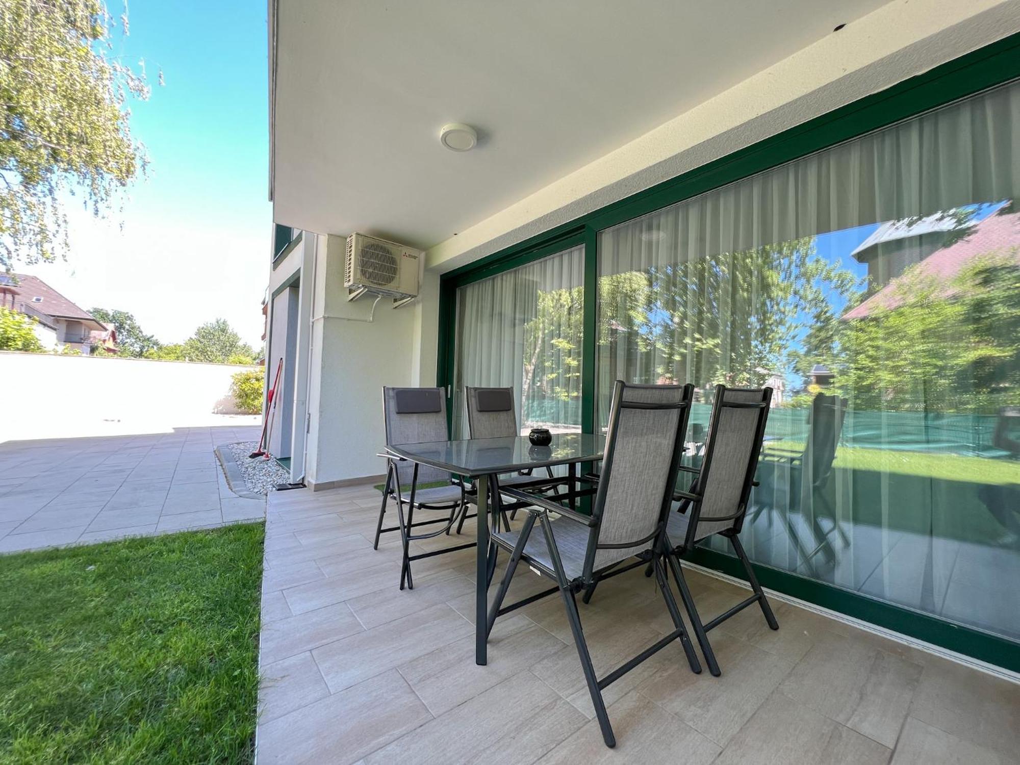Villa Bauhaus Wellness Apartman Fsz. 1 Шиофок Экстерьер фото